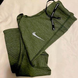 Women’s Nike Epic Lux Crop Leggings XS